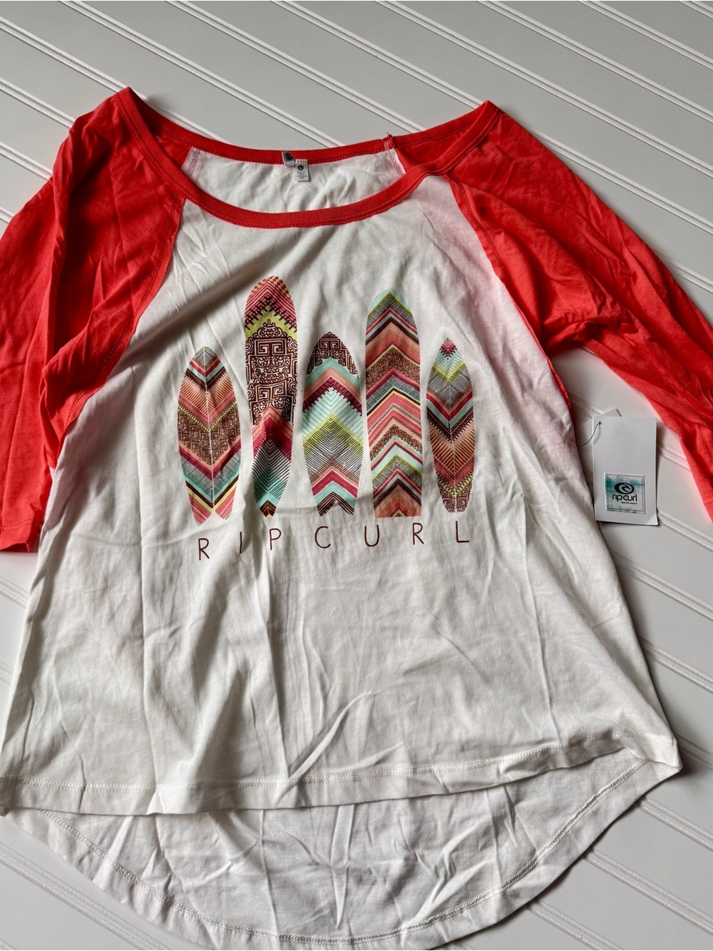 Rip Curl White Raglan Top with Coral Sleeves and Surfboard Graphic
